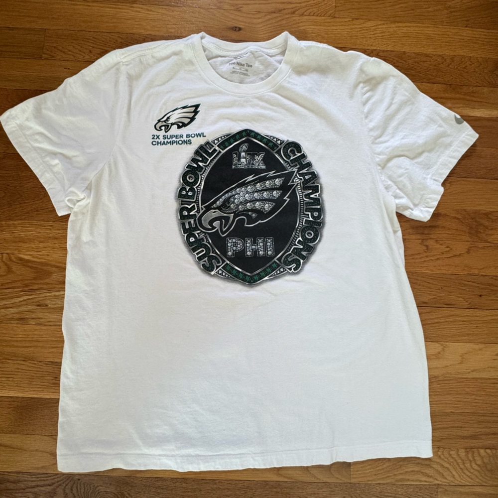 Nike Men’s Eagles Super Bowl Champions T-Shirt